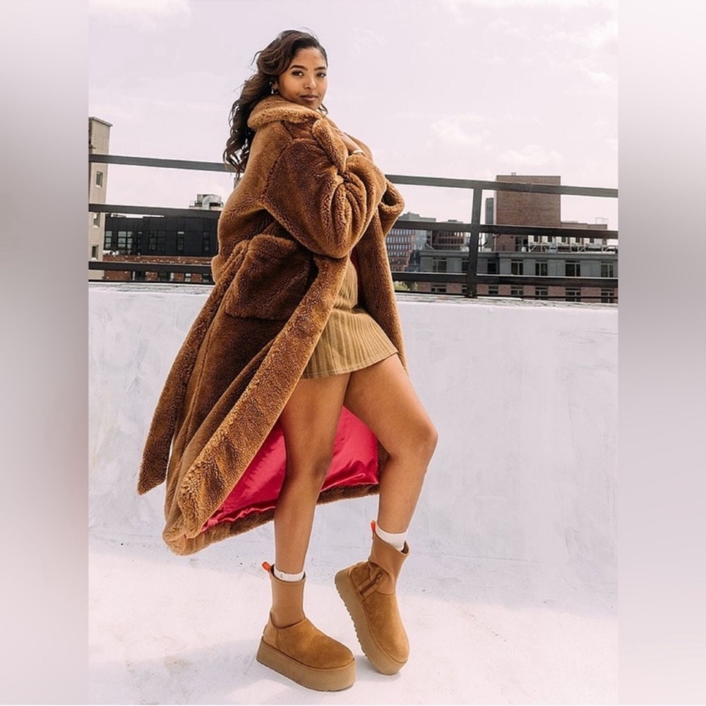 NWT UGG Classic Dipper Platform Suede Boots Size 9